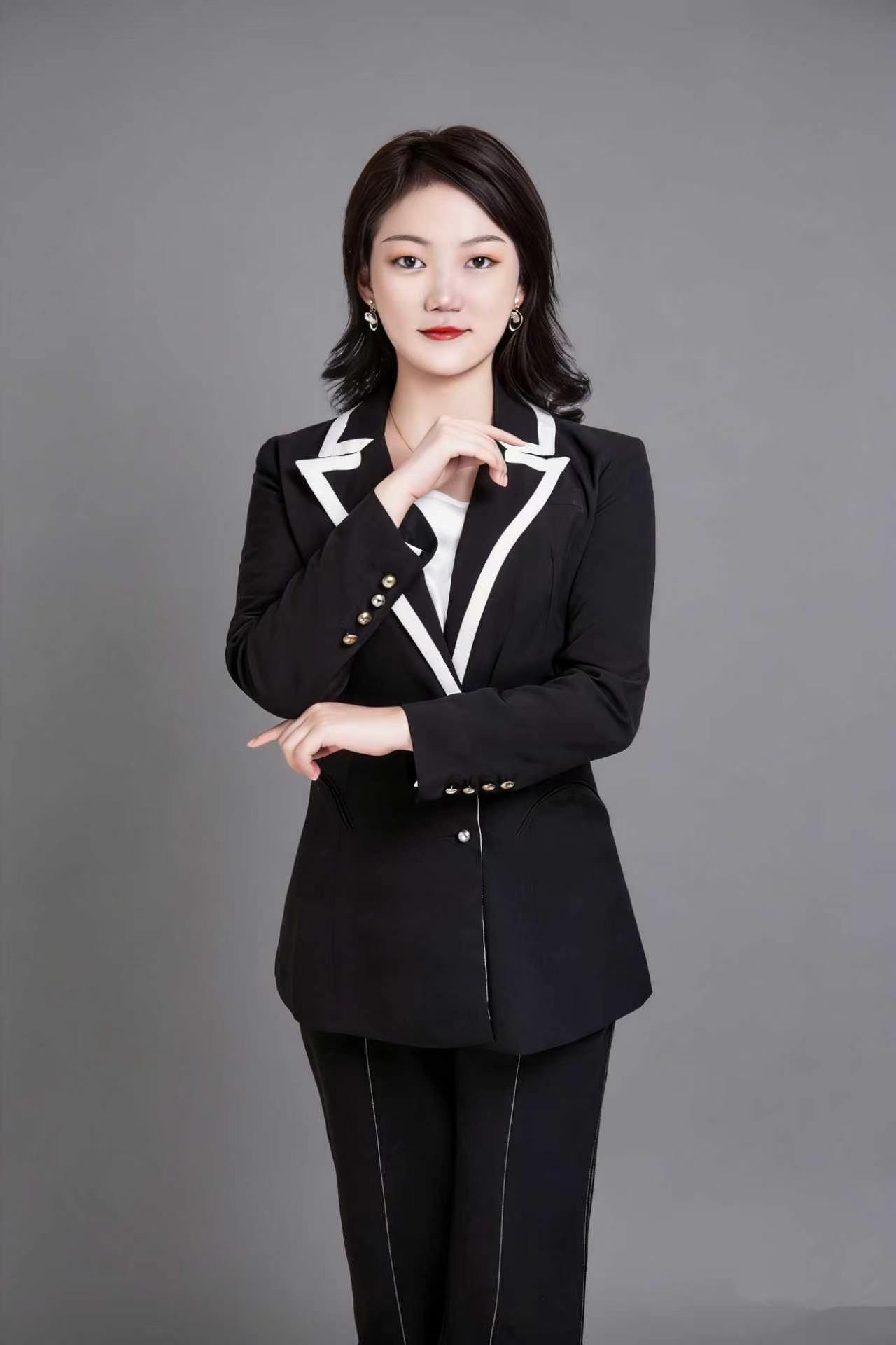 潘月明律师