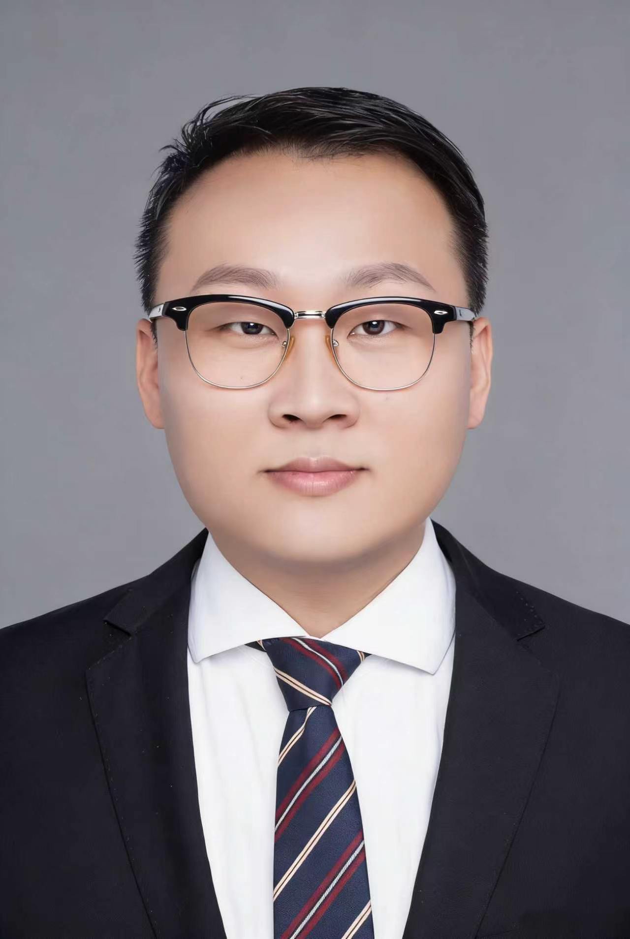 陈龙律师